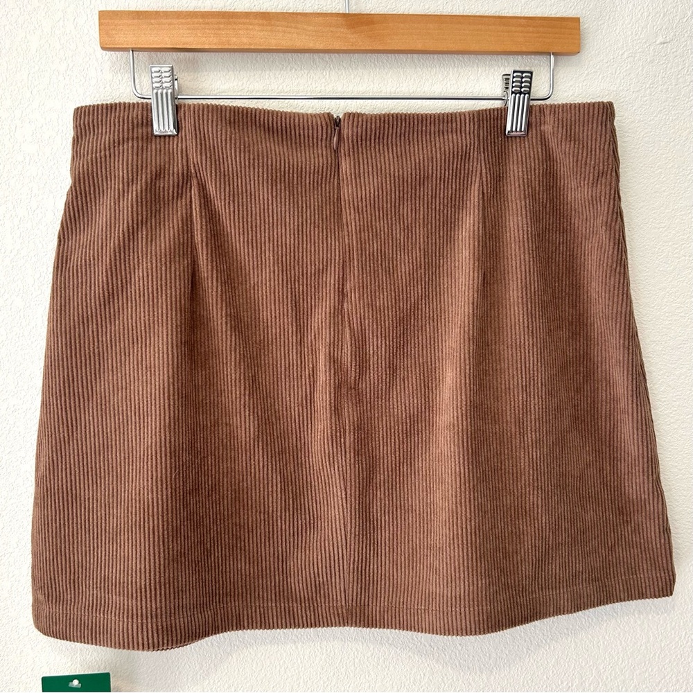 Halara High Waisted 2-in-1 Corduroy Mini Skirt Built-In Shorts Brown NWT Size L - Picture 5 of 7